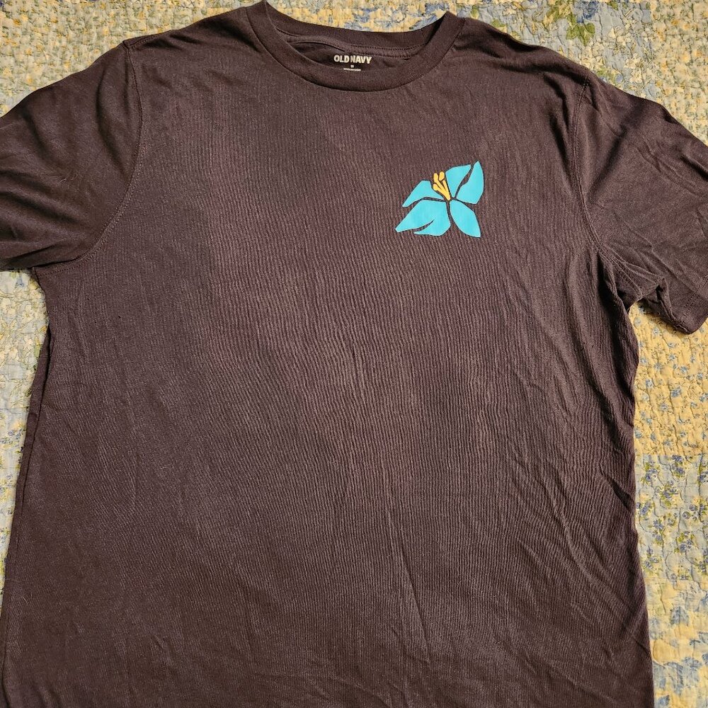 Men's Old Navy graphic t-shirt